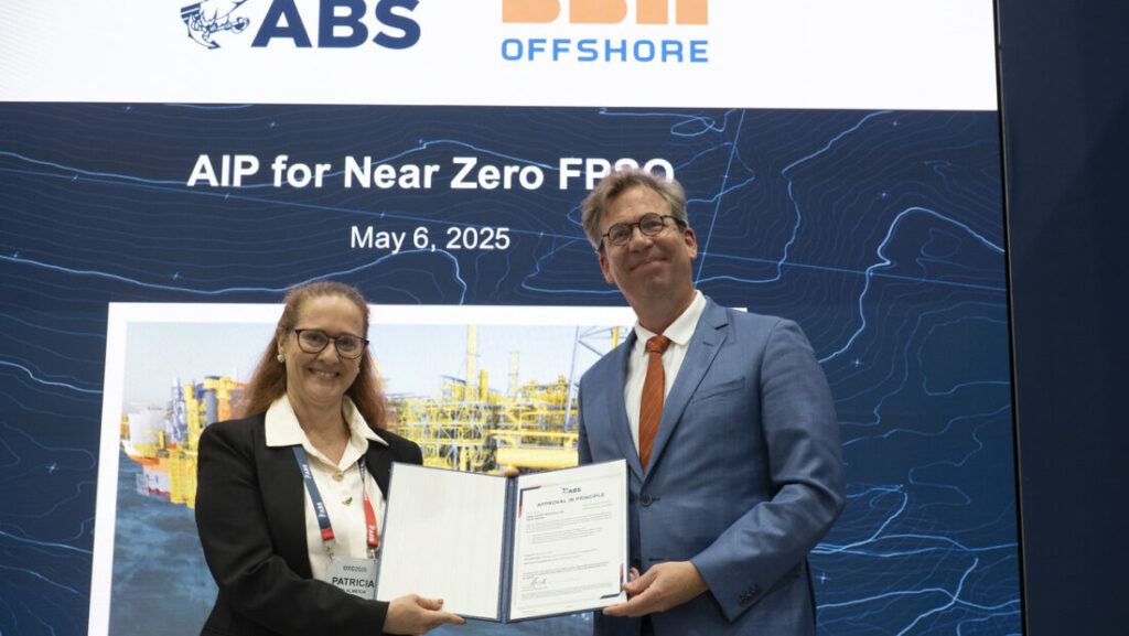 Speakers and Attendees during General Views