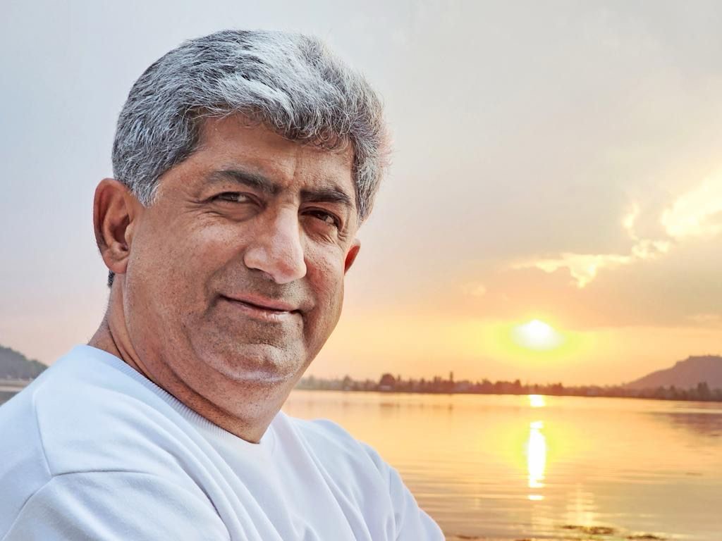 by AiR Atman in Ravi - Happiness Ambassador and Spiritual Leader